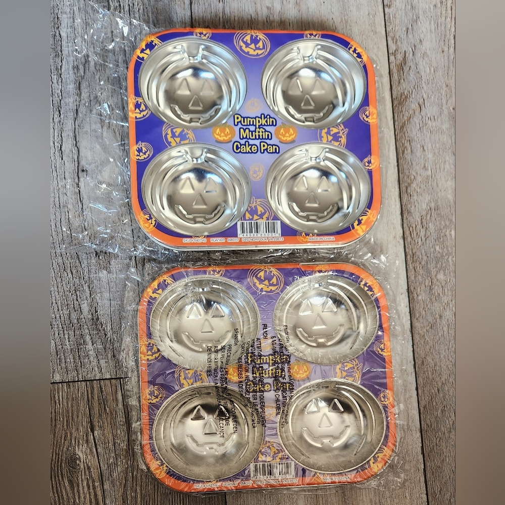 COPY - Vintage 2-Piece Pumpkin Muffin Cake Pan